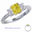 Three stones Radiant cut diamond ring