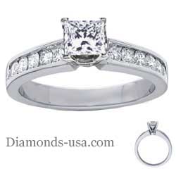 Engagement ring with 0.40 carat Round diamonds