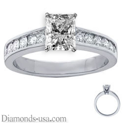 Engagement ring with 0.40 carat Round diamonds