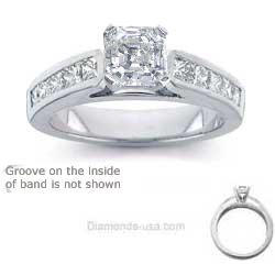Engagement ring set with 0.8Cts diamonds