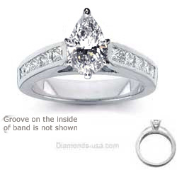 Engagement ring set with 0.8Cts diamonds