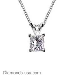 Solitaire pendant for princess cut diamonds