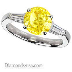 Two side tapered Baguettes diamond ring