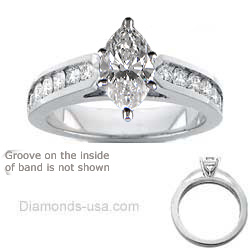 Sides 0.50 carats round diamonds, engagement ring