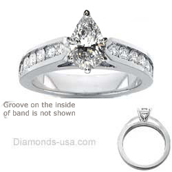 Sides 0.50 carats round diamonds, engagement ring