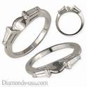 Wedding ring with side tapered Baguette diamonds