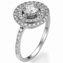 Picture of diamonds ring. Imagen del anillo de diamantes