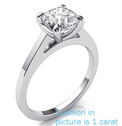 Foto Delicado anillo de compromiso solitario para cojines redondos y diamantes de princesa de