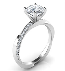Foto Modelo de anillo giratorio, con diamantes laterales de 0,13 quilates de