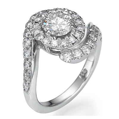 Selebs engagement ring