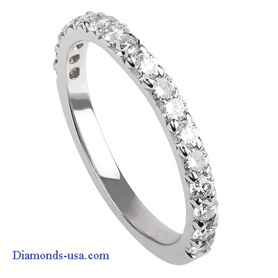 0.60 carat Round diamonds wedding ring.