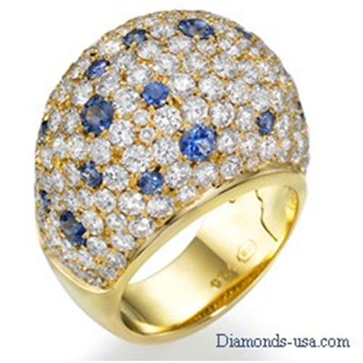 Anillo de cóctel en forma de cúpula con diamantes y zafiros azules