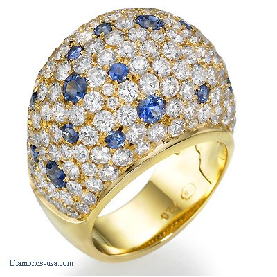 Anillo de cóctel en forma de cúpula con diamantes y zafiros azules