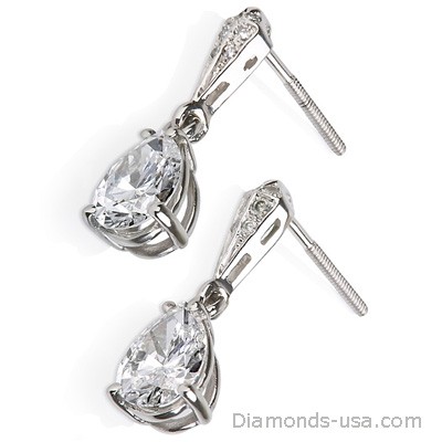 Stud and drop Pear shape diamond earrings
