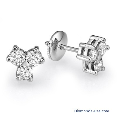 Three diamonds cluster earrings, 0.60 carats