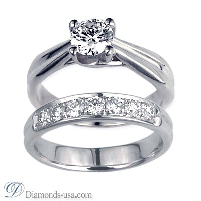 Criss Cross Bridal rings set, with side diamonds