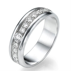 Picture of  1.20 carats diamond wedding or anniversary ring 