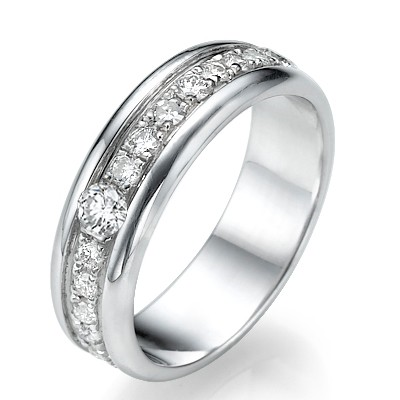  1.20 carats diamond wedding or anniversary ring 