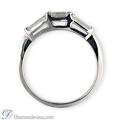 Anillo de bodas Baguettes de tres diamantes de 0,55 quilates.