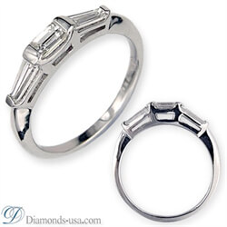 Foto Anillo de bodas Baguettes de tres diamantes de 0,55 quilates. de