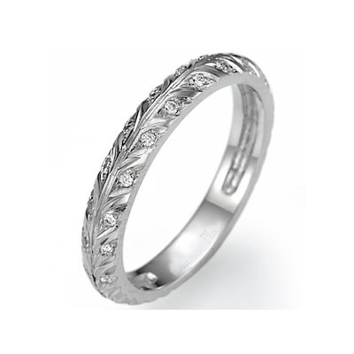 Hand engraved leaves motif matching wedding band