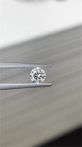 Picture of Natural Diamond 0.56 Carats, Round with Excellent Cut, G Color, I1 Clarity and Certified by GIA