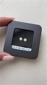 Picture of Natural Diamond 0.75 Carats, Round with Excellent Cut, F Color, SI2 Clarity and Certified by GIA