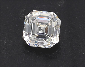 Foto Diamante Natural 1.51 quilates, Asscher , Color G, claridad VS2 y certificado GIA de