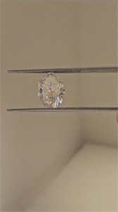 Foto Diamante Natural 3.00 quilates, Ovalado , Color H, claridad SI2 y certificado GIA de
