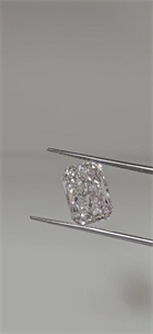 Foto Diamante Natural 3.71 quilates, Radiante , Color E, claridad VS1 y certificado GIA de