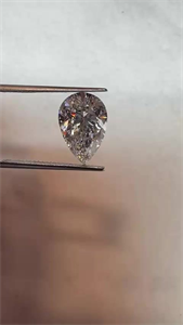 Foto Diamante Natural 4.01 quilates, De pera , Color F, claridad SI1 y certificado GIA de