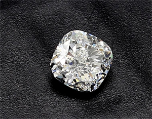 Foto Diamante Natural 1.00 quilates, Del cojín , Color F, claridad SI1 y certificado GIA de