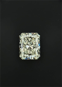 Picture of Natural Diamond 3.01 Carats, Radiant with  Cut, L Color, SI1 Clarity and Certified by GIA