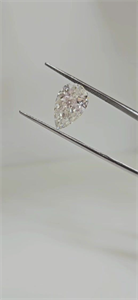 Foto Diamante Natural 3.02 quilates, De pera , Color I, claridad SI2 y certificado GIA de