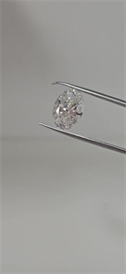 Foto Diamante Natural 3.01 quilates, Ovalado , Color F, claridad SI2 y certificado GIA de