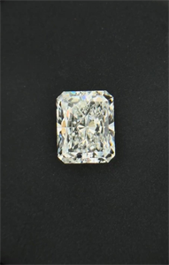 Picture of Natural Diamond 3.02 Carats, Radiant with  Cut, F Color, VS1 Clarity and Certified by GIA