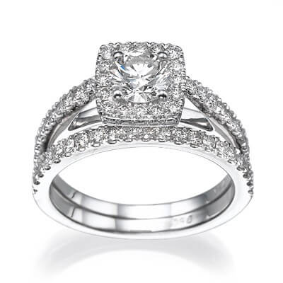 Bridal set with 0.75 carats side diamonds 