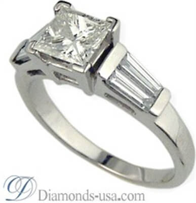 Anillo de compromiso con diamantes laterales Baguette