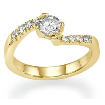 Engagement ring with side diamonds