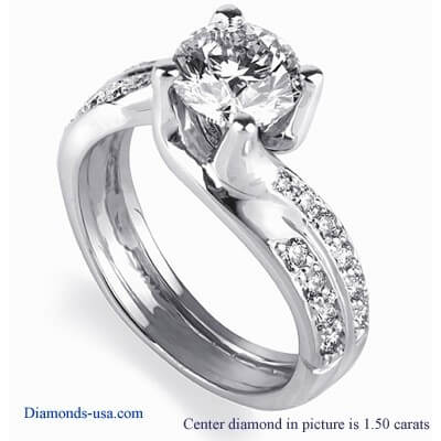 Twisted engagement ring with side Diamonds