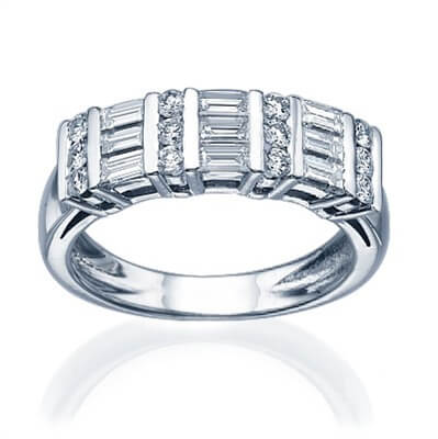 0.88 carat Baguettes and rounds diamond band