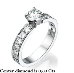 Foto Anillo de compromiso con diamantes laterales de 0,58 quilates  de