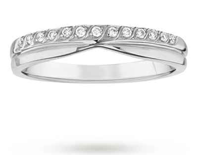 Diamond wedding ring-3mm with a notch