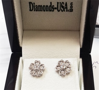 0.50 Carat Heart designers earrings,