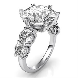 Picture of Diamond ring for large diamonds