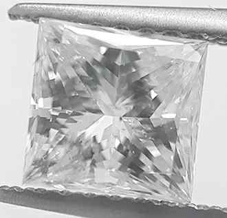 Picture of 1.12 Carats, Princess Diamond with Ideal Cut G SI1 Certified by IGL