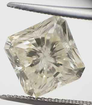 Foto 3.55 Diamante natural radiante M SI2 de