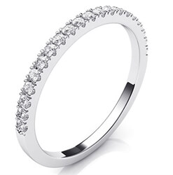Foto Delicado anillo de boda, mitad de diamantes, ancho 1.50 mm de