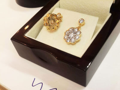 2.71  carat diamond Vintage style earrings