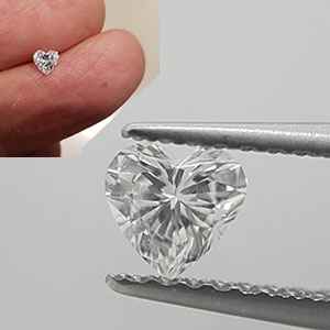 Picture of 0.28 Carats, Heart Diamond with Very Good Cut, D Color, VS2 Clarity and Certified By CGL